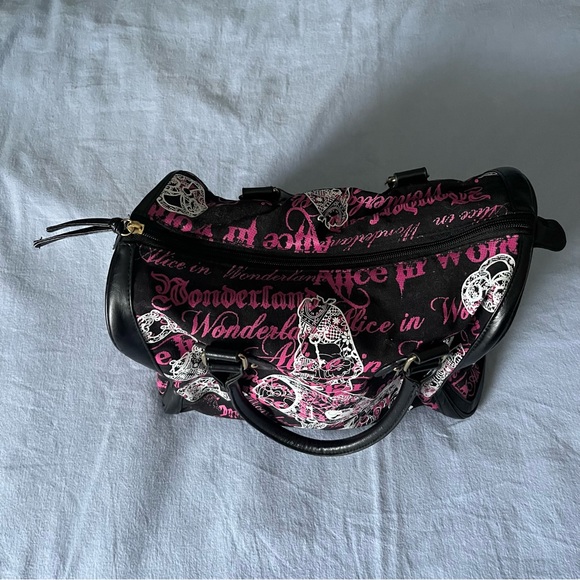 Rare Disney Alice In Wonderland Black Pink Barrel Bowler Bag Purse Handbag - Picture 3 of 6
